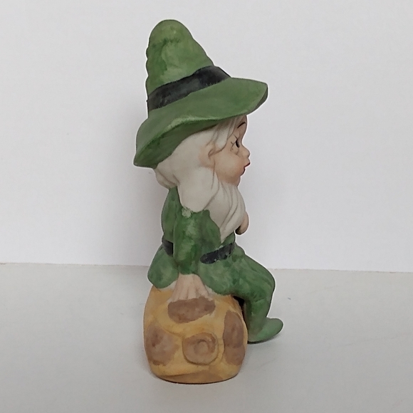 Vintage Ceramic Leprechaun Pixie Elf in Green Figurine Sitting on Barrel - Picture 9 of 9